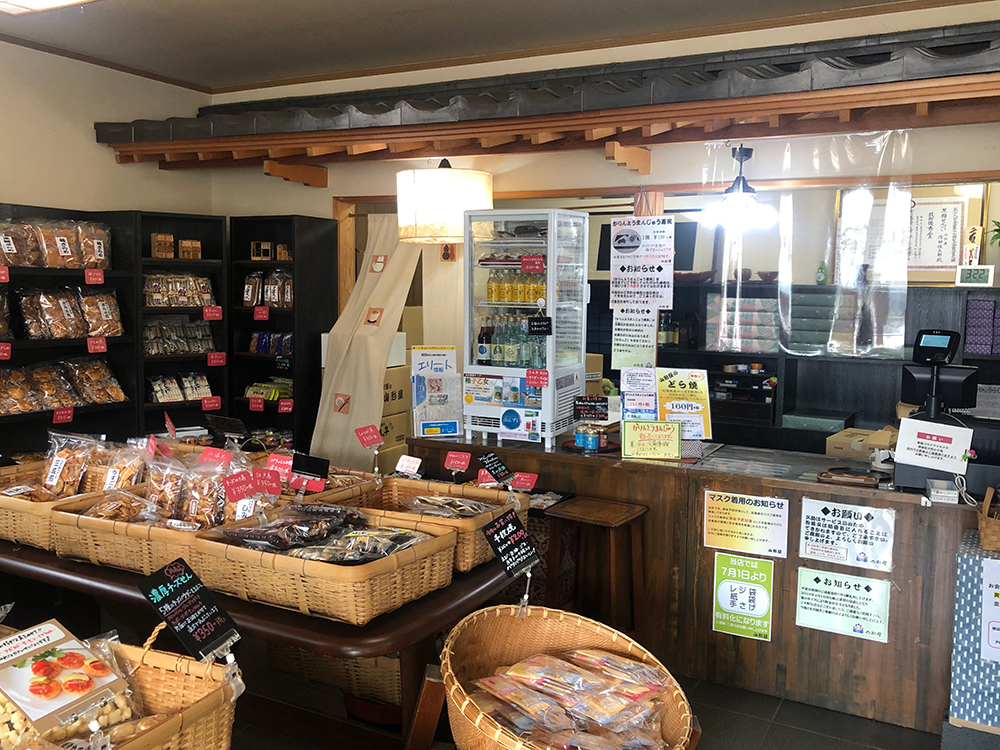 山形屋店内